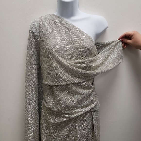 Elegant One-Shoulder Jumpsuit in Silver, so easy to wear! - Picture 2 of 14